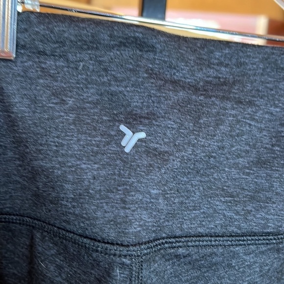 Old Navy High-Waisted Cozecore Heather Performance Stirrup Leggings Size Medium - Picture 8 of 10